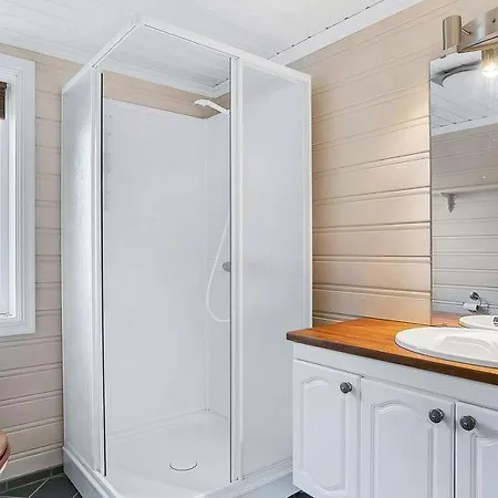 Sleeps 8 Wifi *