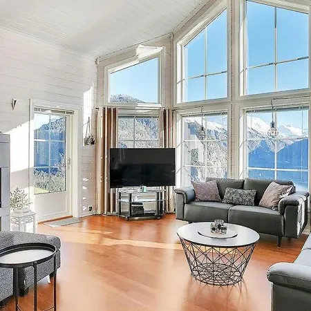 Sleeps 8 Wifi * Valldal