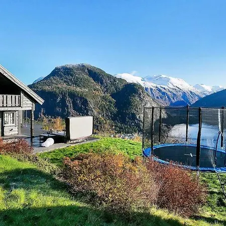 Sleeps 8 Wifi Valldal